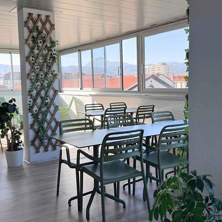 Auberge De Jeunesse Hi Клермон-Феран Екстериор снимка