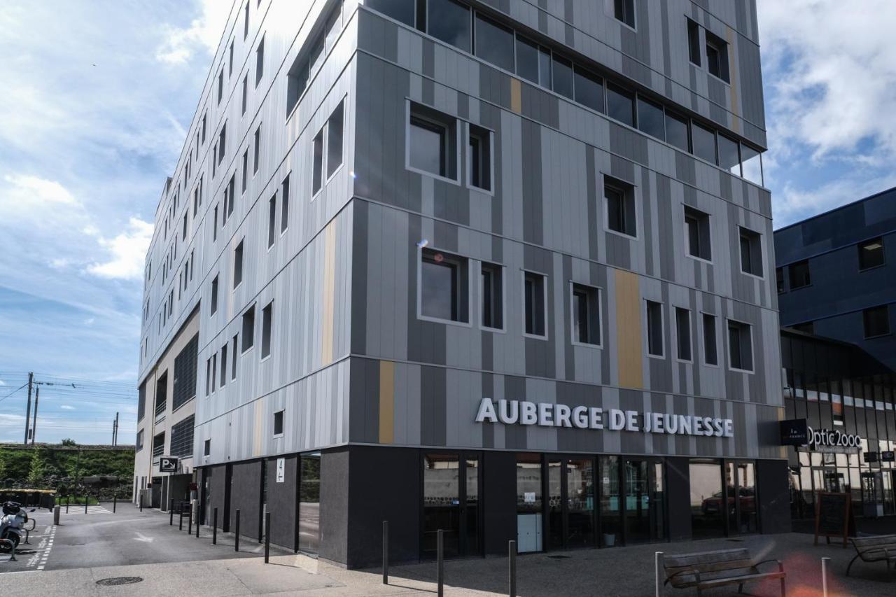 Auberge De Jeunesse Hi Клермон-Феран Екстериор снимка